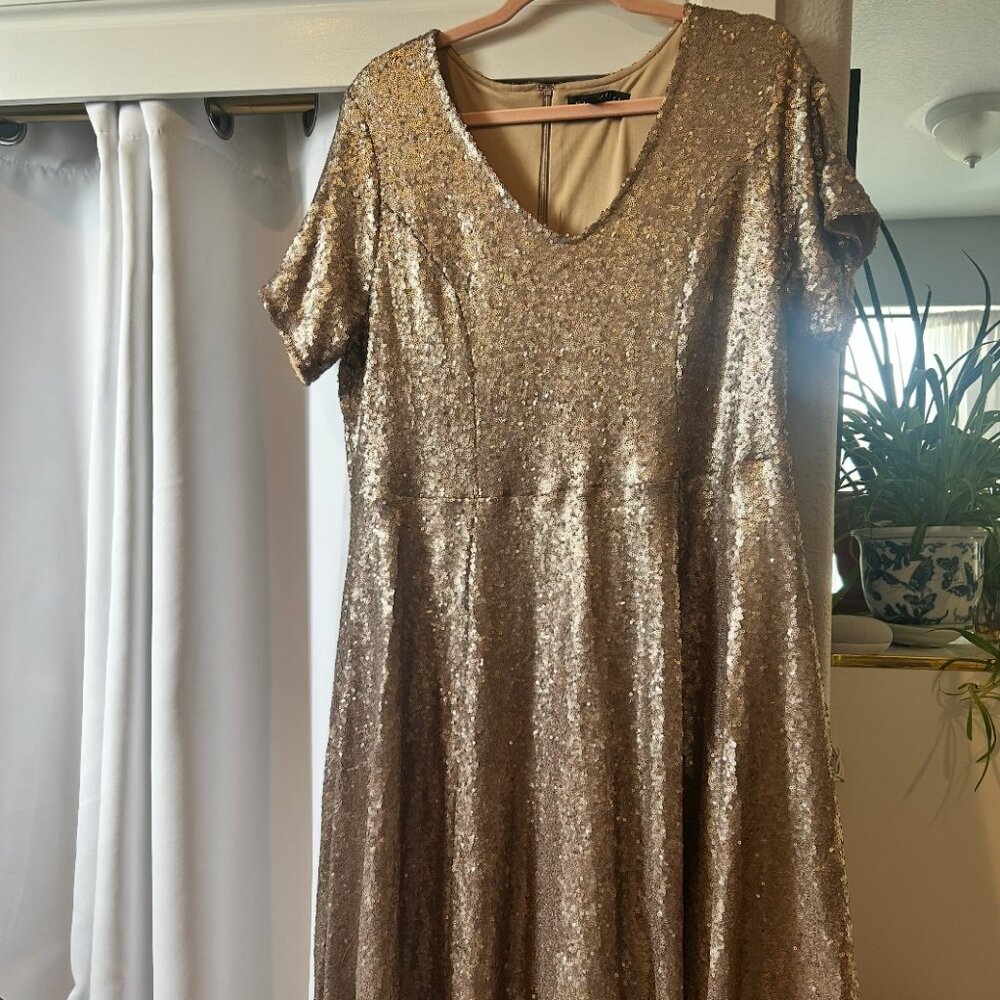 Glamorous Gold Sequin a-line dress Eloquii US 18 Perfect for holiday parties